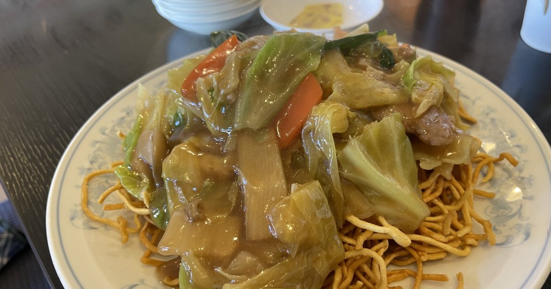 ランチの堅焼きそば（Mom）